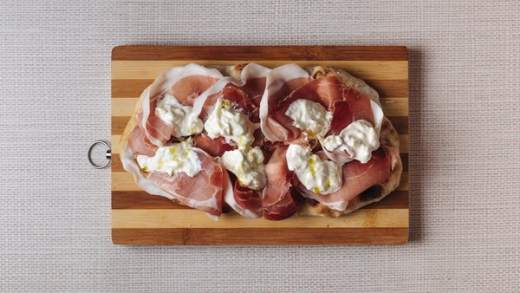 Pinsa Burrata E Parma