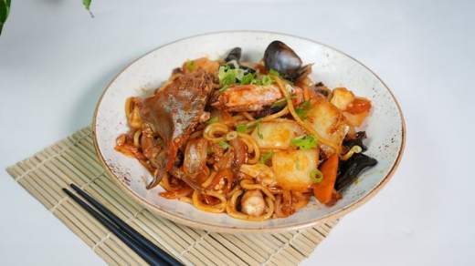 Jjamppong bokum myeon